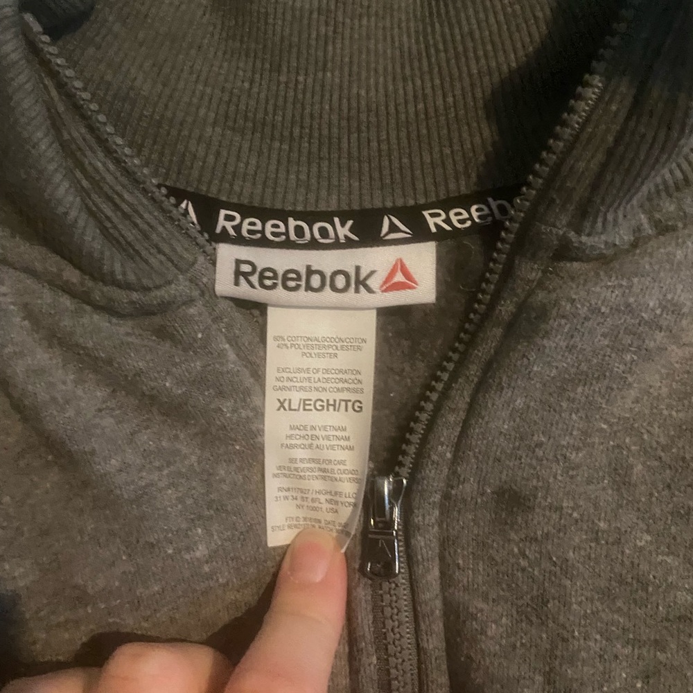 Half Zip Reebok pullover - Picture 2 of 2